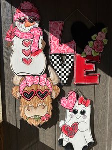 Valentine Highland Cow Door Hanger